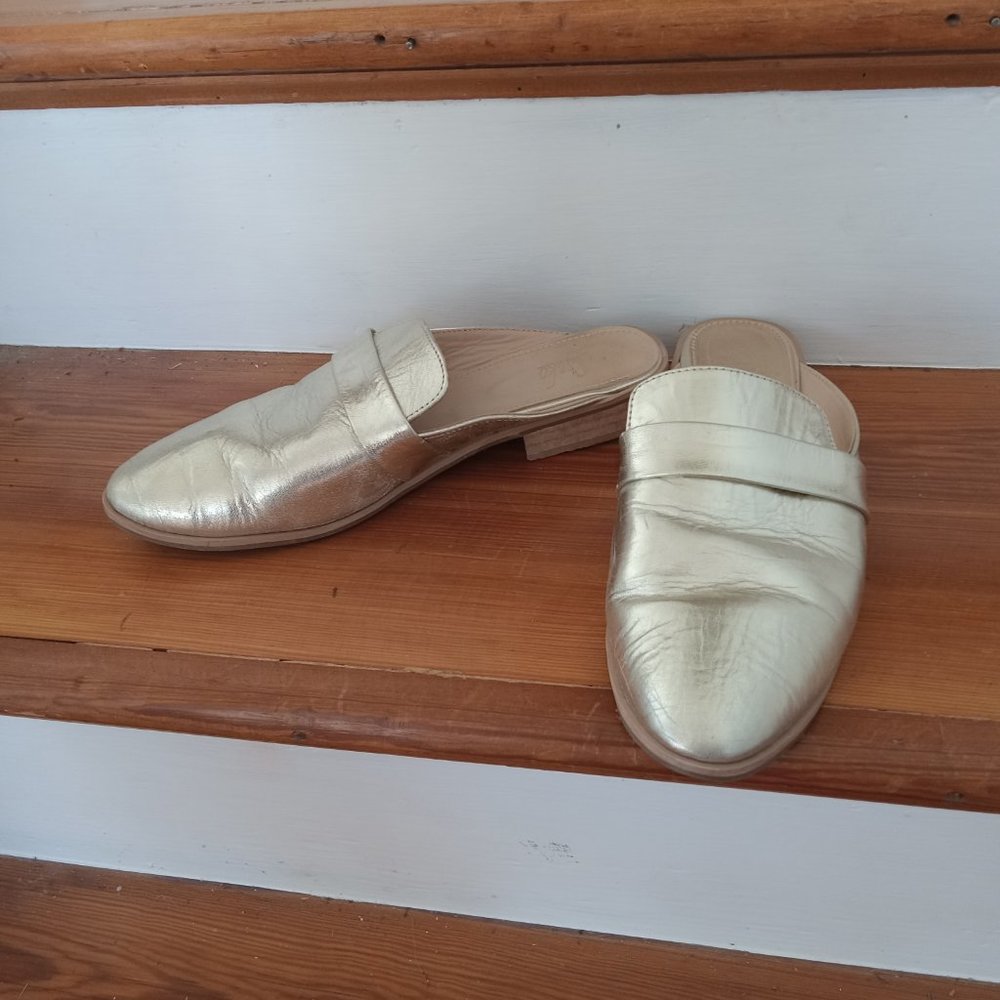 Sseko slides